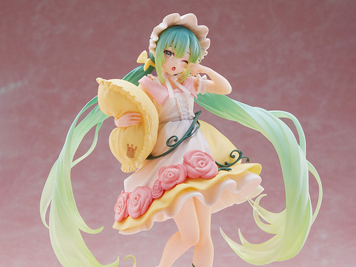 TAITO Vocaloid Hatsune Miku (Sleeping Beauty Ver.) Wonderland Figure