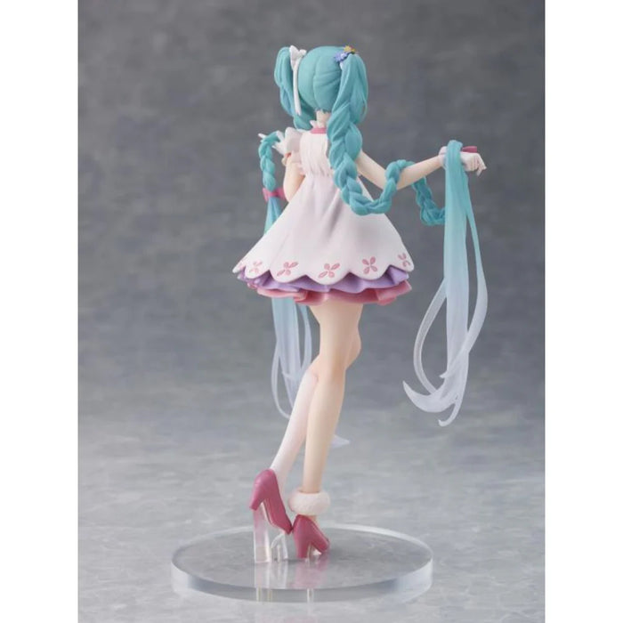 Taito Hatsune Miku Rapunzel Wonderland Figure