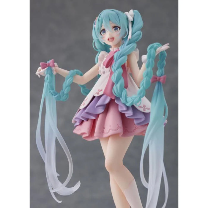 Taito Hatsune Miku Rapunzel Wonderland Figure