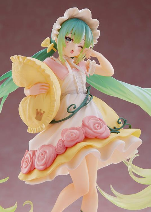 TAITO Vocaloid Hatsune Miku (Sleeping Beauty Ver.) Wonderland Figure