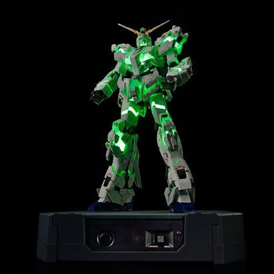 PRE-ORDER ＲＧ 1/144 Gundam Base RX-0 Unicorn Gumdam（Destroy mode）Ver.TWC（LIGHTING MODEL）Limited (Pre-Order)