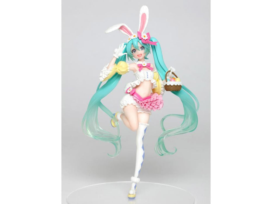 Taito Vocaloid Hatsune Miku (2nd Season Spring Ver.) Figure